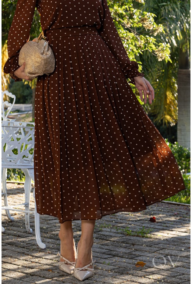 SAIA COM POÁ EM CHIFFON MARROM - JANY PIM