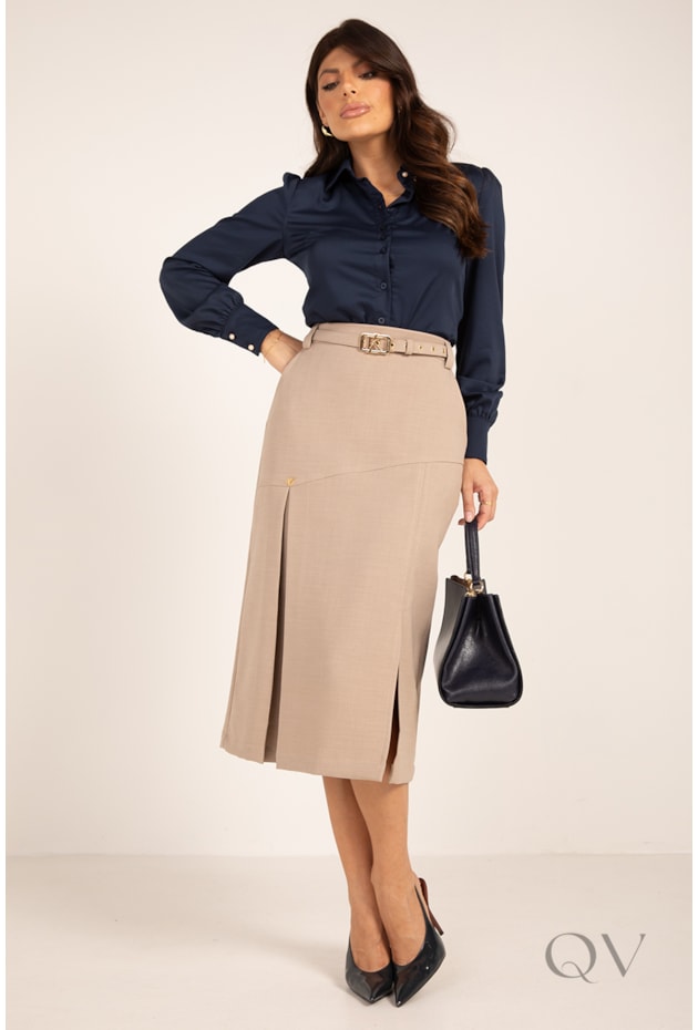 SAIA COM PREGAS EM ALFAIATARIA BEGE - LEKAZIS