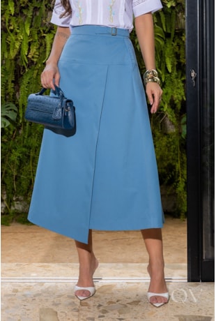 SAIA COM TRANSPASSE EM ALFAIATARIA AZUL - LUZIA FAZZOLLI