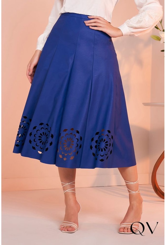 SAIA COURO ECO COM RECORTES A LASER AZUL - FASCÍNIUS SAIA COURO ECO COM RECORTES A LASER AZUL - FASCÍNIUS