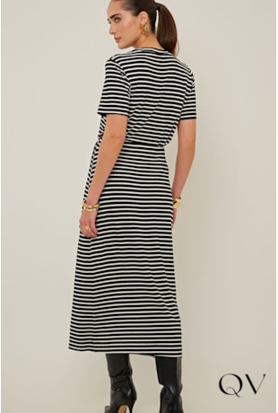 SAIA EM MALHA DE VISCOSE LISTRADO PRETO - LINDA DE MORRER