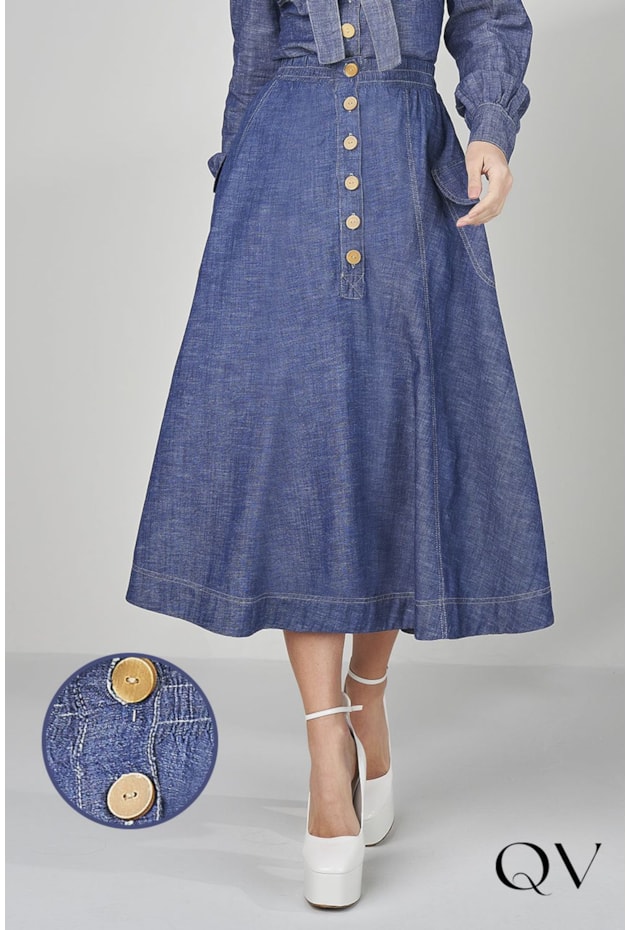 SAIA EVASÊ MAXI MIDI COM BOTÕES AZUL - TITANIUM JEANS SAIA EVASÊ MAXI MIDI COM BOTÕES AZUL - TITANIUM JEANS