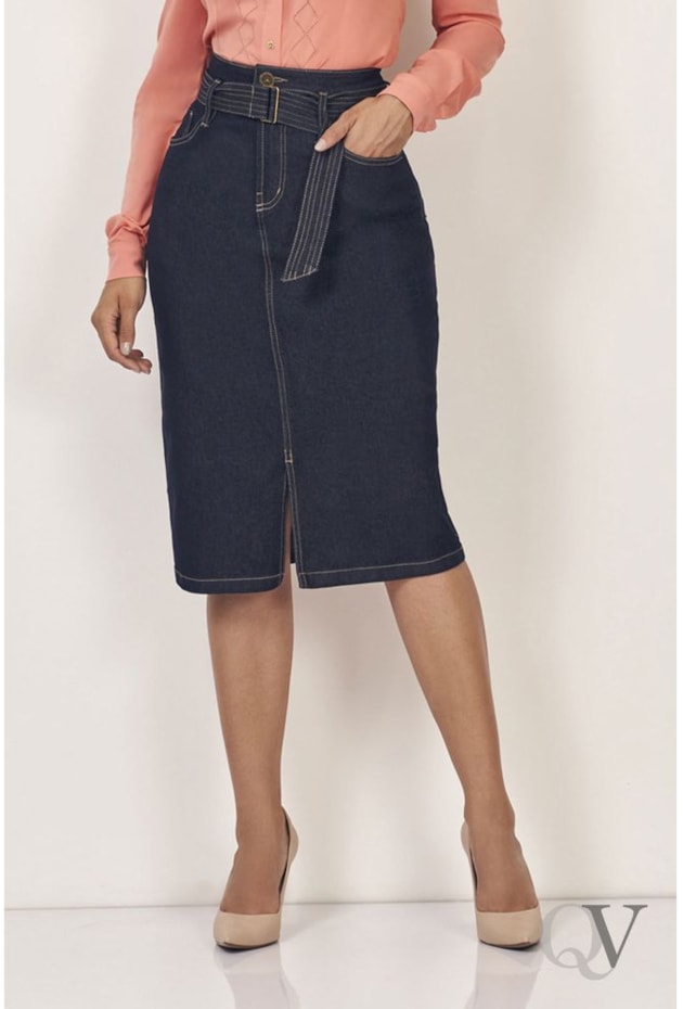 SAIA JEANS MIDI LÁPIS FENDA FRONTAL COM CINTO - VIA TOLENTINO SAIA JEANS MIDI LÁPIS FENDA FRONTAL COM CINTO - VIA TOLENTINO