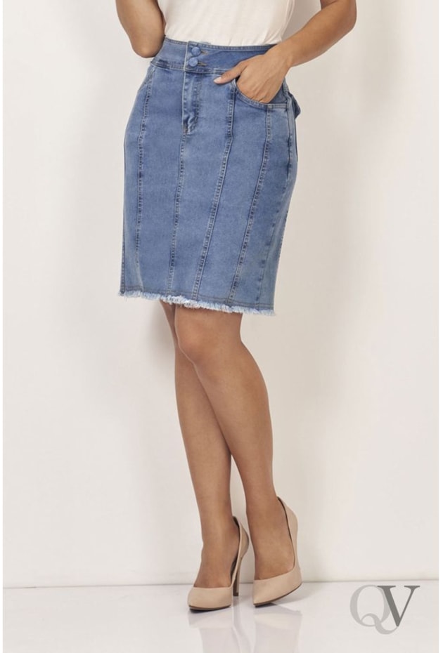 SAIA JEANS RECORTES BOTÕES ENCAPADOS BARRA DESFIADA - VIA TOLENTINO SAIA JEANS RECORTES BOTÕES ENCAPADOS BARRA DESFIADA - VIA TOLENTINO