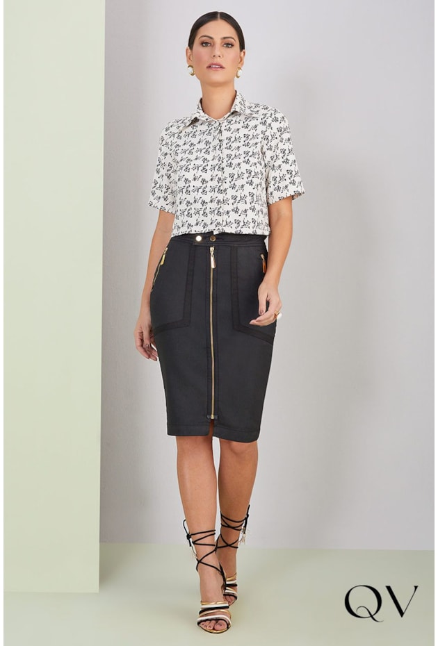 SAIA LÁPIS RESINADA COM ZÍPER FRONTAL PRETO - TITANIUM JEANS SAIA LÁPIS RESINADA COM ZÍPER FRONTAL PRETO - TITANIUM JEANS