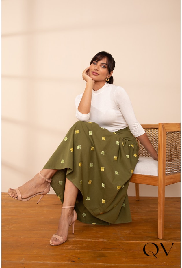 SAIA LINHO BORDADO VERDE MILITAR - LEKAZIS SAIA LINHO BORDADO VERDE MILITAR - LEKAZIS