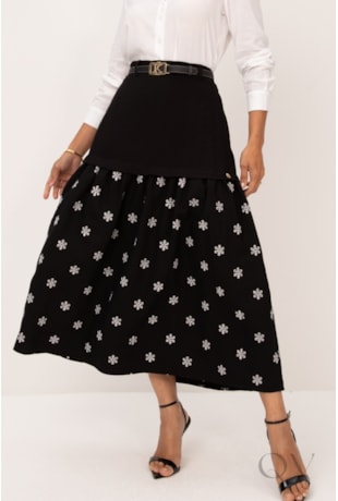 SAIA MAXI MIDI COM DETALHE DE LAISE EM ALFAIATARIA PRETO - LEKAZIS