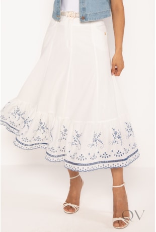 Produto SAIA MIDI COM BORDADO E LAISE EM VISCOLINHO OFF WHITE - LEKAZIS