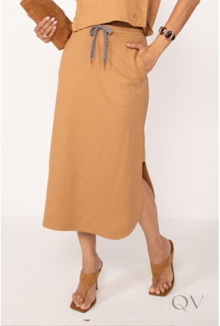 SAIA MIDI COM FENDA LATERAL EM MALHA PONTO ROMA CARAMELO - LEKAZIS