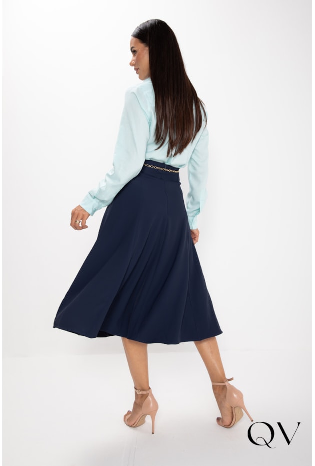 SAIA MIDI EM PLANO ALFAIATARIA DE NESGAS MARINHO - LEKAZIS SAIA MIDI EM PLANO ALFAIATARIA DE NESGAS MARINHO - LEKAZIS