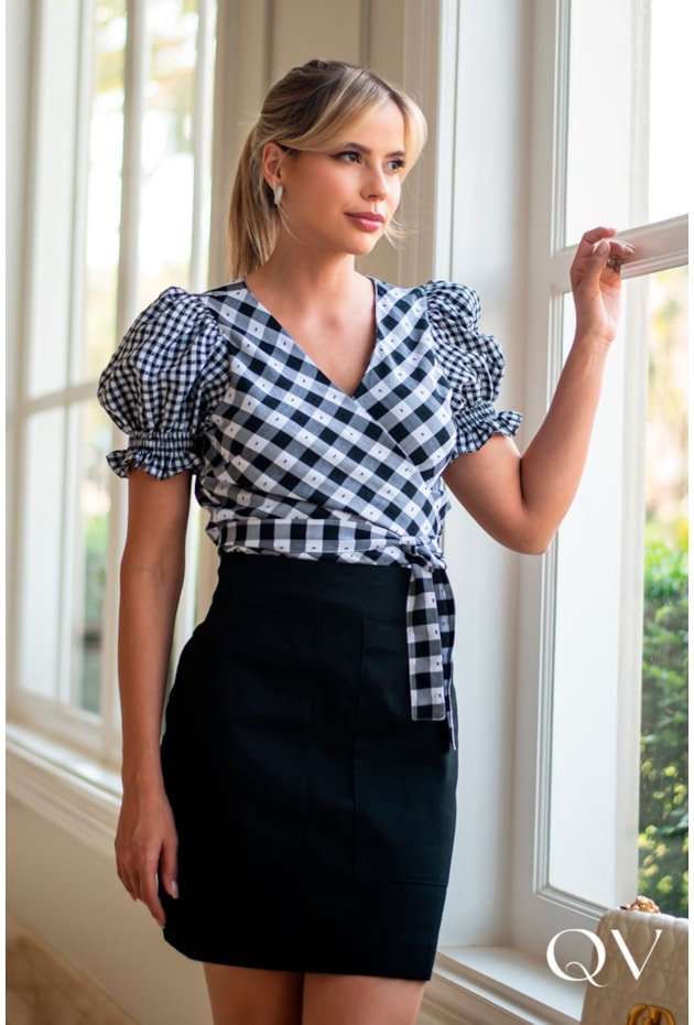 SAIA PIQUET COM BOLSO PRETO - LUZIA FAZZOLLI SAIA PIQUET COM BOLSO PRETO - LUZIA FAZZOLLI