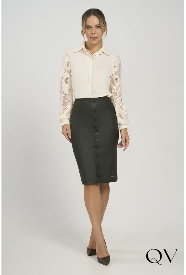 SAIA RESINADA COM BOTÕES ENCAPADOS VERDE - VIA TOLENTINO SAIA RESINADA COM BOTÕES ENCAPADOS VERDE - VIA TOLENTINO