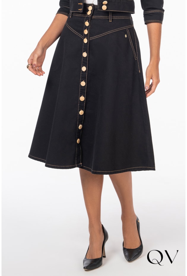 SAIA SARJA BOTÕES AMADEIRADOS PRETO - VIA TOLENTINO SAIA SARJA BOTÕES AMADEIRADOS PRETO - VIA TOLENTINO