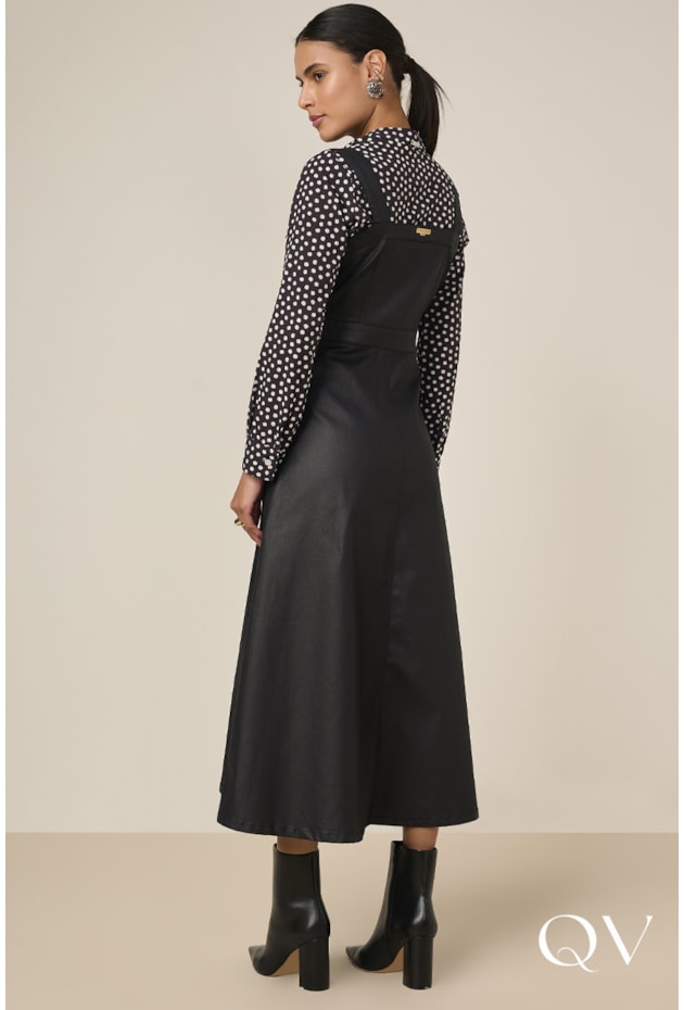 SALOPETE MIDI RESINADA COM ZÍPER PRETO - TITANIUM JEANS SALOPETE MIDI RESINADA COM ZÍPER PRETO - TITANIUM JEANS