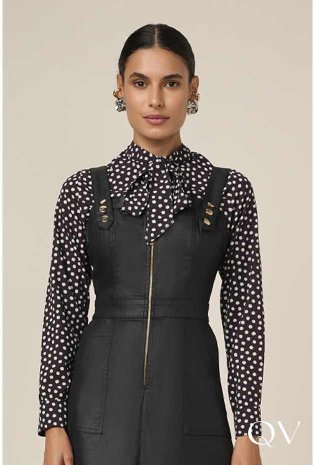 SALOPETE MIDI RESINADA COM ZÍPER PRETO - TITANIUM JEANS SALOPETE MIDI RESINADA COM ZÍPER PRETO - TITANIUM JEANS