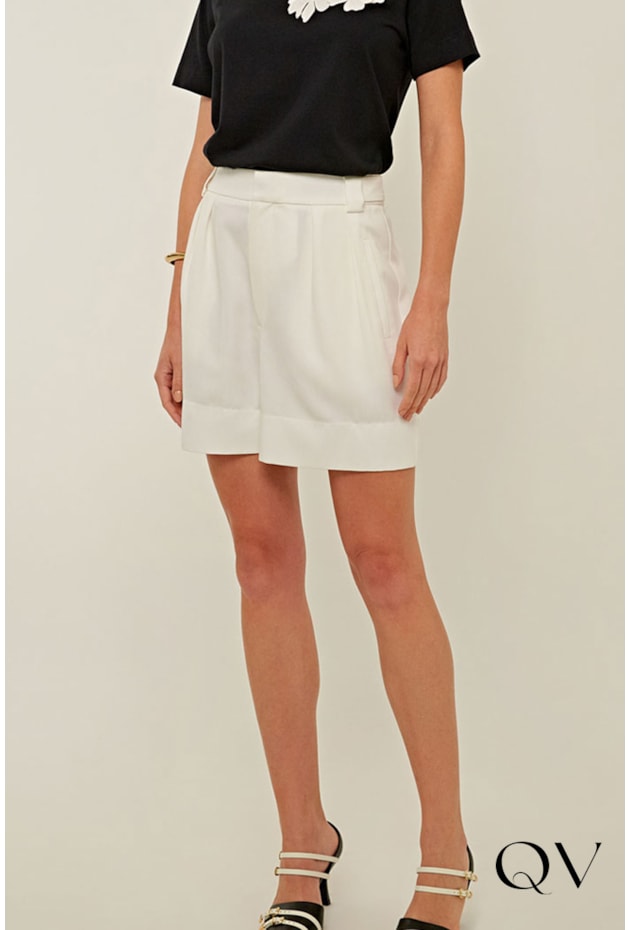 SHORTS EM ALFAIATARIA OFF WHITE - LINDA DE MORRER SHORTS EM ALFAIATARIA OFF WHITE - LINDA DE MORRER