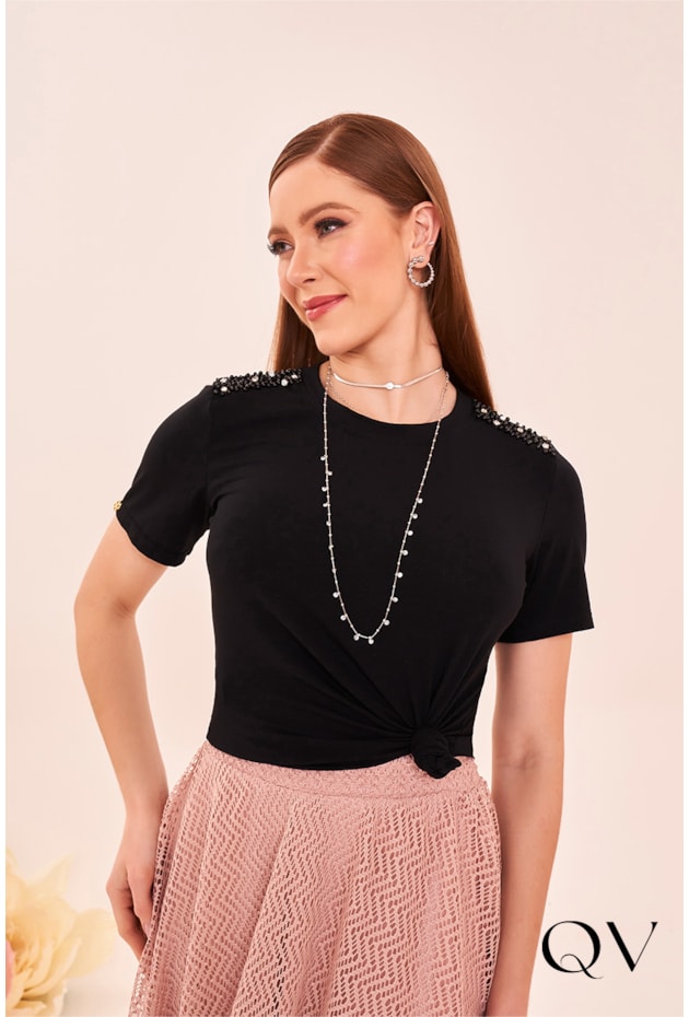 T-SHIRT ALGODÃO BORDADO PÉROLAS PRETO - FASCÍNIUS T-SHIRT ALGODÃO BORDADO PÉROLAS PRETO - FASCÍNIUS