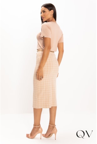 T-SHIRT BASIC EM VISCOLYCRA DECOTE ALONGADO NUDE - LEKAZIS