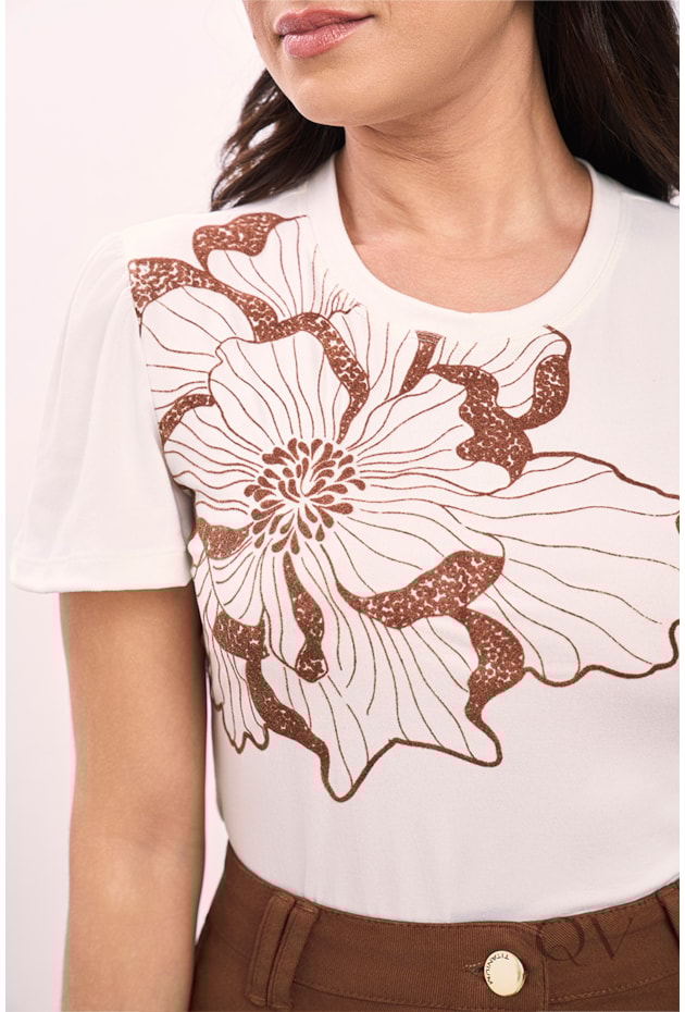 T-SHIRT COM ESTAMPA EM MALHA OFF WHITE - TITANIUM JEANS