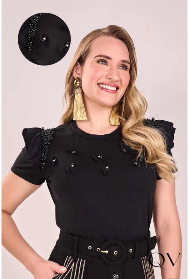 T-SHIRT EM ALGODÃO APLICAÇÃO DE BORDADOS PRETO - FASCÍNIUS T-SHIRT EM ALGODÃO APLICAÇÃO DE BORDADOS PRETO - FASCÍNIUS
