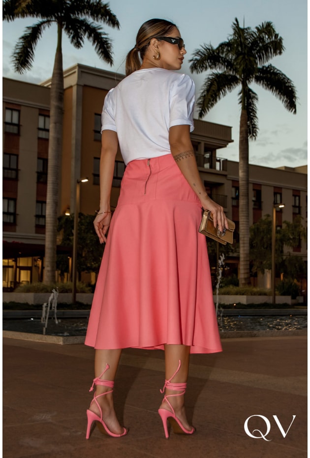 T-SHIRT EM MALHA BORDADO MANUAL BRANCO - LUZIA FAZZOLLI T-SHIRT EM MALHA BORDADO MANUAL BRANCO - LUZIA FAZZOLLI