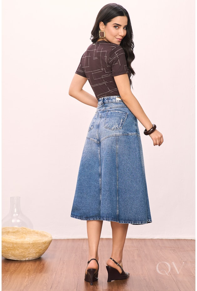 T-SHIRT EM MALHA GOLA V ESTAMPADA - TITANIUM JEANS