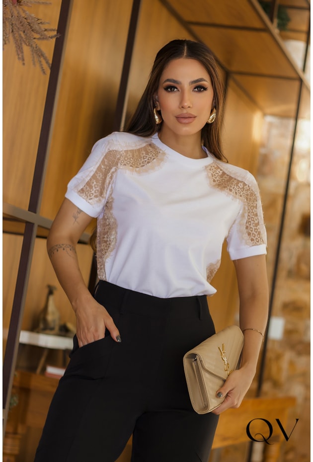 T-SHIRT EM MALHA PENTEADA BRANCO - LUZIA FAZZOLLI T-SHIRT EM MALHA PENTEADA BRANCO - LUZIA FAZZOLLI