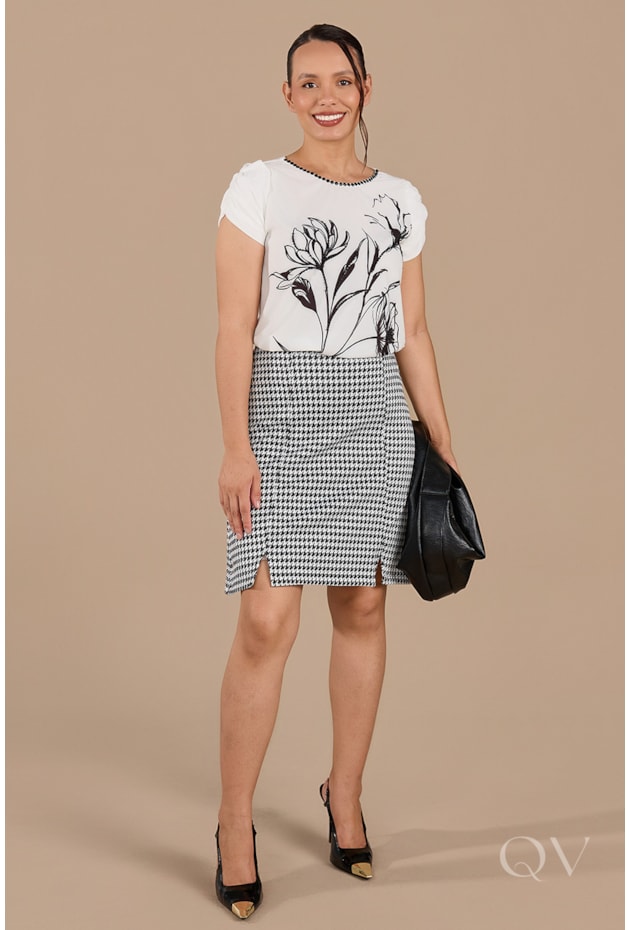 T-SHIRT ESTAMPADA EM BEGONIA OFF WHITE - JANY PIM