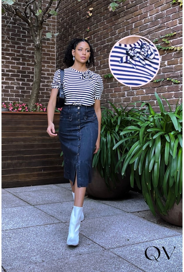 T-SHIRT LISTRADA BORDADO FLORES MARINHO - LUZIA FAZZOLLI T-SHIRT LISTRADA BORDADO FLORES MARINHO - LUZIA FAZZOLLI