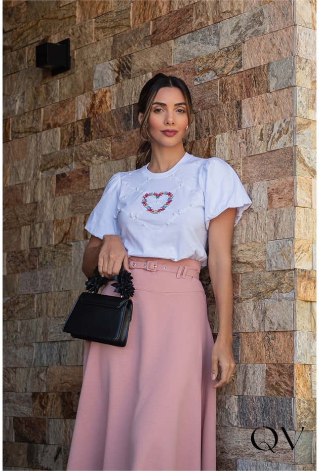 T-SHIRT MALHA BORDADA E APLICAÇÕES BRANCO - LUZIA FAZZOLLI T-SHIRT MALHA BORDADA E APLICAÇÕES BRANCO - LUZIA FAZZOLLI