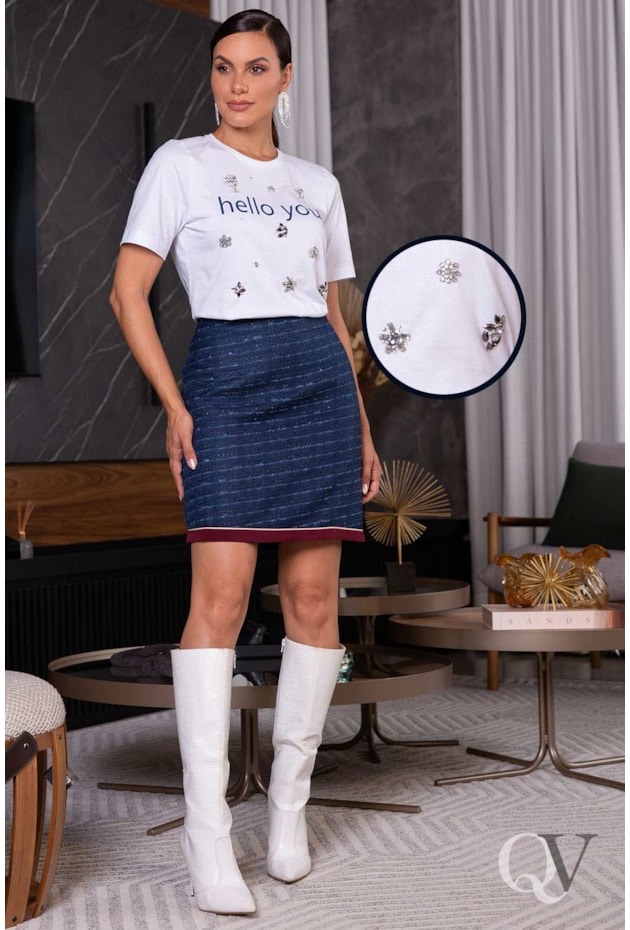 T-SHIRT MALHA BORDADA PEDRARIAS BRANCO - LUZIA FAZZOLLI T-SHIRT MALHA BORDADA PEDRARIAS BRANCO - LUZIA FAZZOLLI