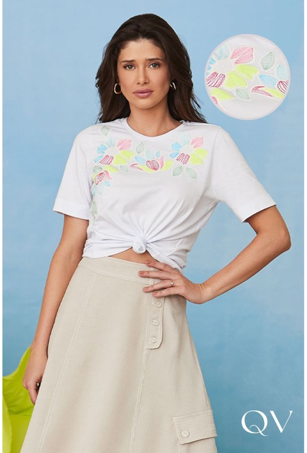 T-SHIRT MALHA BORDADO PAETE BRANCO - LUZIA FAZZOLLI T-SHIRT MALHA BORDADO PAETE BRANCO - LUZIA FAZZOLLI