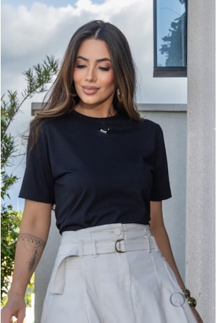 T-SHIRT MANGA CURTA EM MALHA PRETO - LUZIA FAZZOLLI