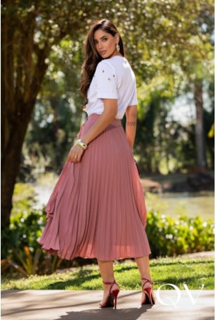 T-SHIRT RETA EM MALHA BORDADO MANUAL BRANCO - LUZIA FAZZOLLI T-SHIRT RETA EM MALHA BORDADO MANUAL BRANCO - LUZIA FAZZOLLI