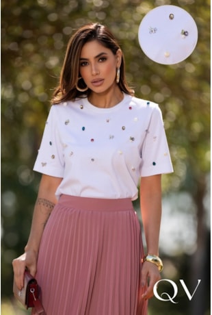 T-SHIRT RETA EM MALHA BORDADO MANUAL BRANCO - LUZIA FAZZOLLI