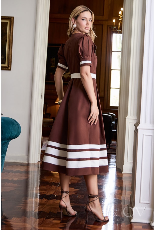 VESTIDO BICOLOR EM SARJA MARROM E OFF WHITE - LUZIA FAZZOLLI