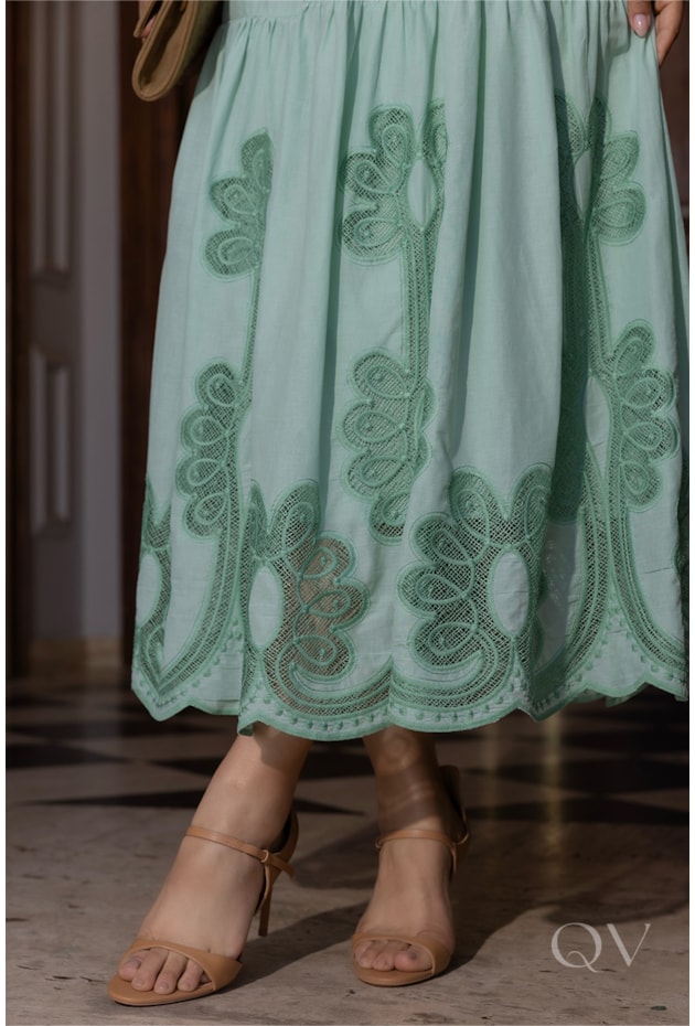 VESTIDO BORDADO COM CINTO EM VOIL VERDE CLARO - LUZIA FAZZOLLI