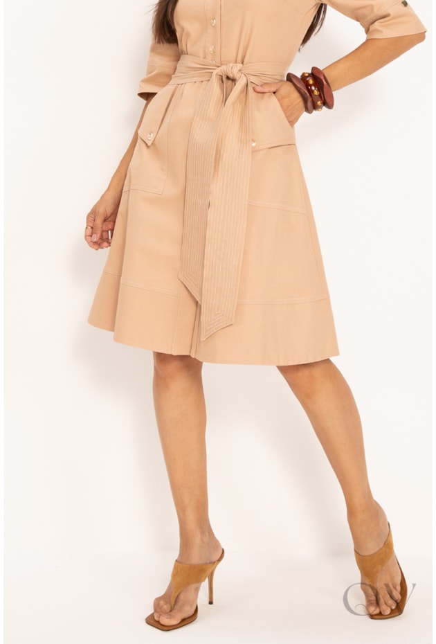 VESTIDO CHEMISE CLÁSSICO EM SARJA NUDE COM PESPONTOS - LEKAZIS