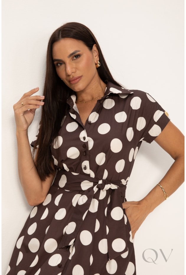 VESTIDO CHEMISE EM TRICOLINE POÁS MARROM - LEKAZIS