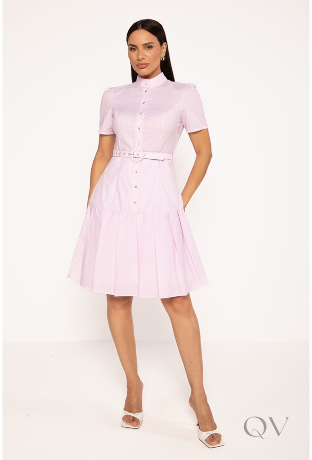 VESTIDO CLÁSSICO LISTRADO COM PREGAS EM TRICOLINE ROSA - LEKAZIS