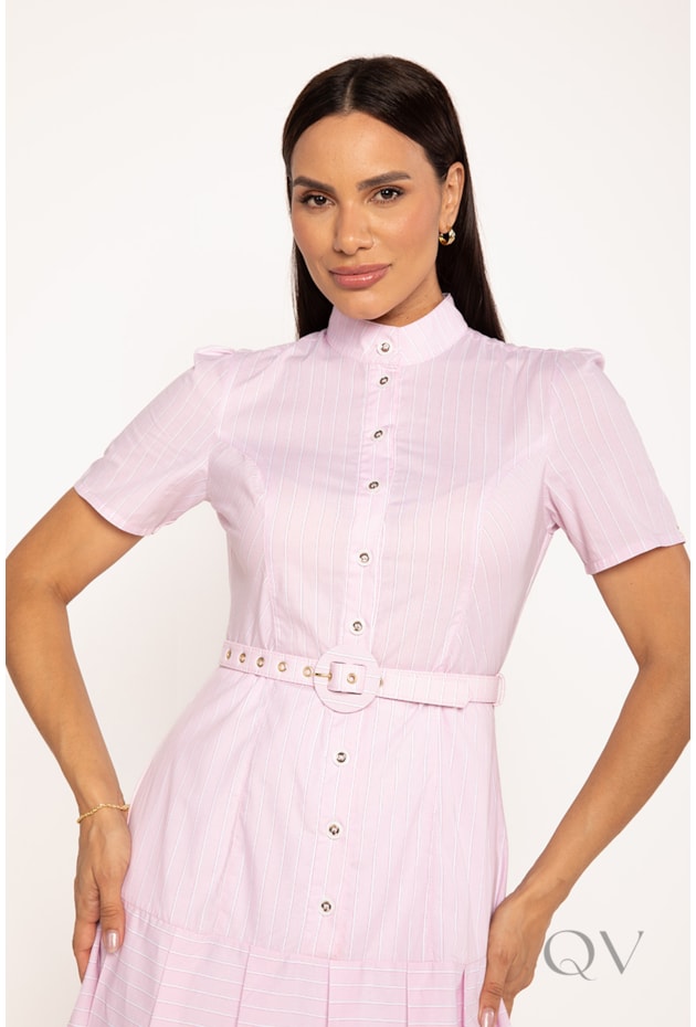 VESTIDO CLÁSSICO LISTRADO COM PREGAS EM TRICOLINE ROSA - LEKAZIS