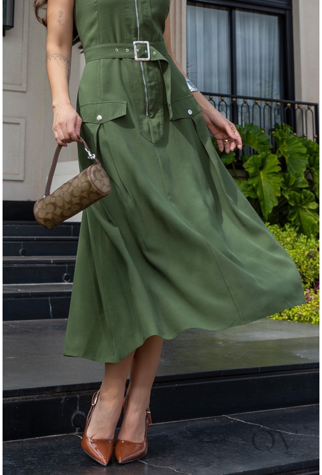 VESTIDO COM METAIS EVASÊ EM ALFAIATARIA VERDE - LUZIA FAZZOLLI