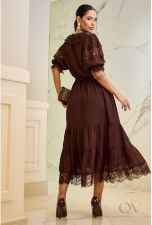 VESTIDO COM RENDA CHANTILY EM CHIFFON MARROM - LUZIA FAZZOLLI
