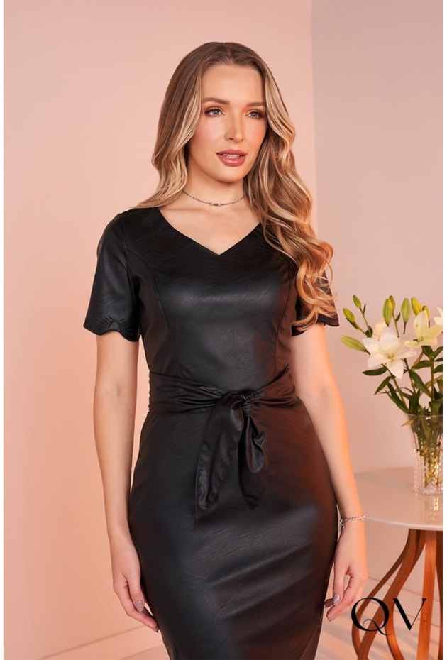 VESTIDO COURO ECO BARRA BORDADA EM RECHELIE PRETO - FASCÍNIUS VESTIDO COURO ECO BARRA BORDADA EM RECHELIE PRETO - FASCÍNIUS