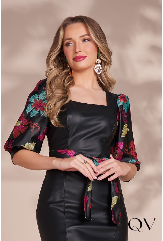 VESTIDO COURO FAKE MANGAS COLOR BLOCK PRETO - FASCÍNIUS