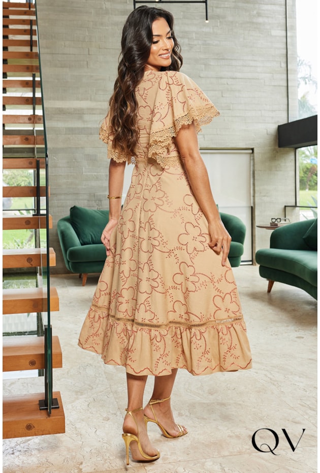 VESTIDO CREPE BORDADO COM GUIPIR MARROM - DOCE MARIA