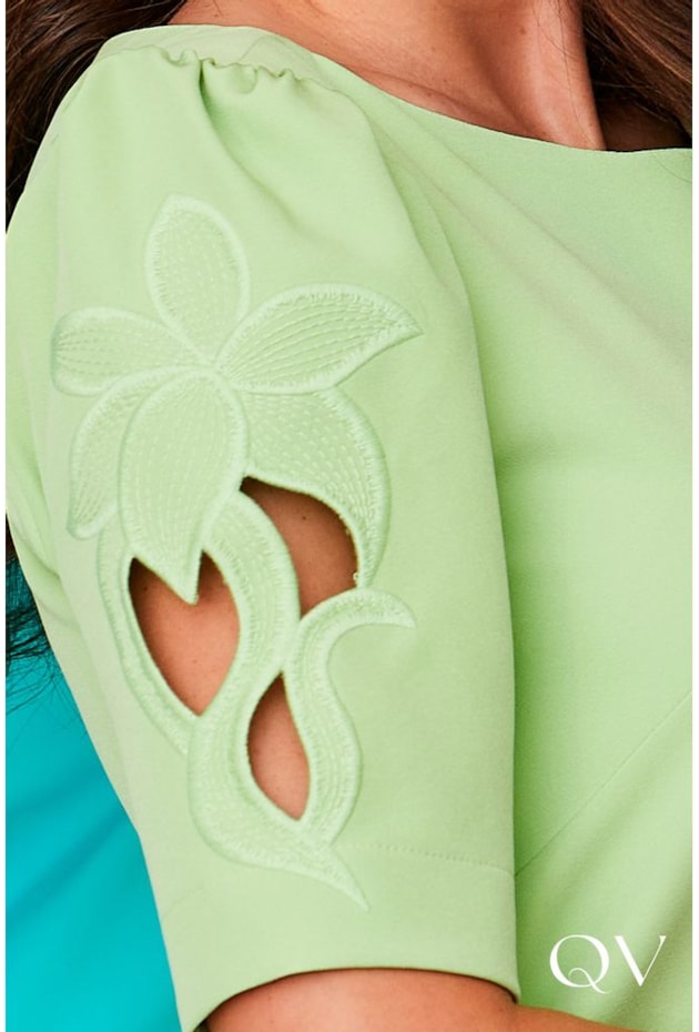 VESTIDO CREPE BORDADO RICHELIEU VERDE - LUZIA FAZZOLLI VESTIDO CREPE BORDADO RICHELIEU VERDE - LUZIA FAZZOLLI