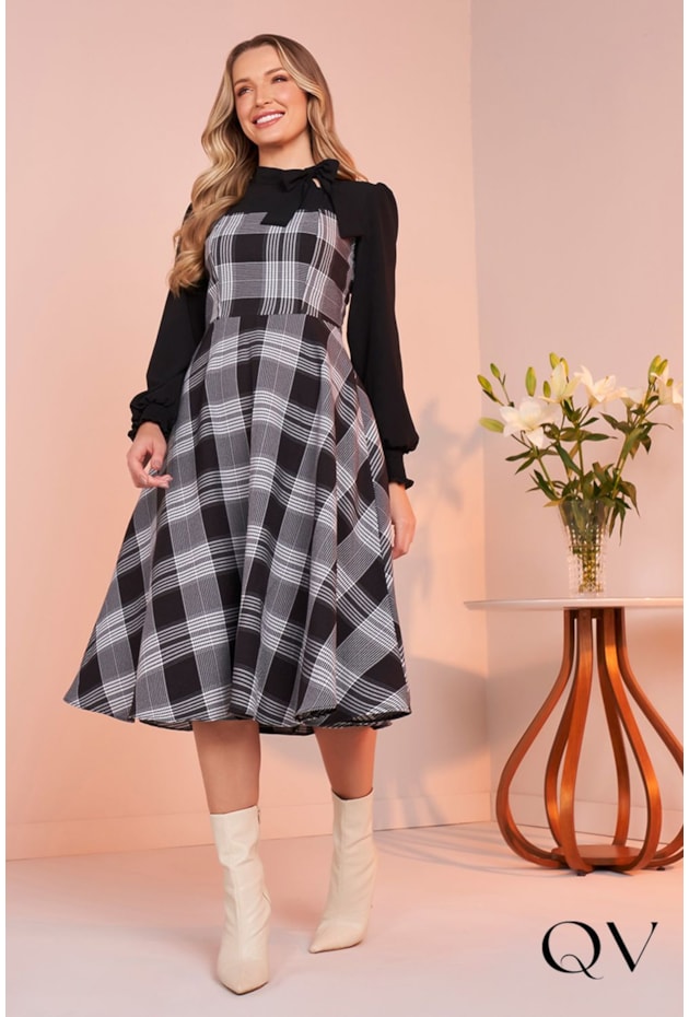VESTIDO CREPE BUBBLE XADREZ PRETO - FASCÍSNIUS VESTIDO CREPE BUBBLE XADREZ PRETO - FASCÍSNIUS