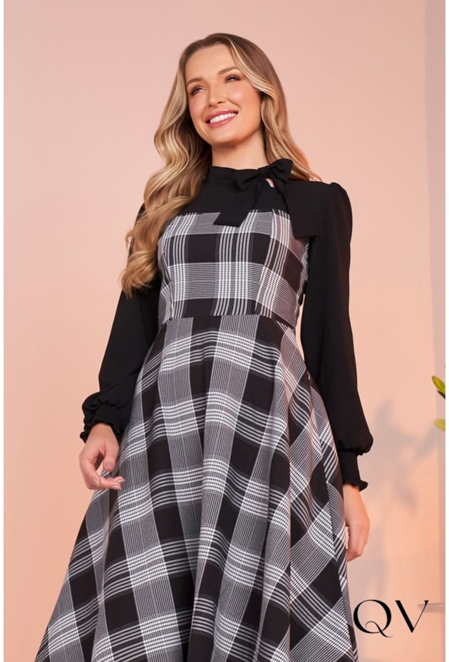 VESTIDO CREPE BUBBLE XADREZ PRETO - FASCÍSNIUS VESTIDO CREPE BUBBLE XADREZ PRETO - FASCÍSNIUS