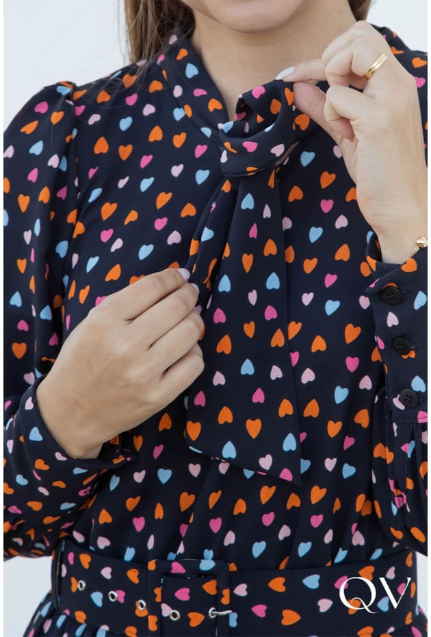 VESTIDO CREPE ESTAMPA CORAÇÕES PRETO - VALENTINA SIRRAH VESTIDO CREPE ESTAMPA CORAÇÕES PRETO - VALENTINA SIRRAH